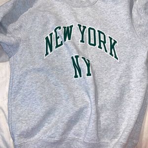 Brandy Melville/John Galt New York, NY  Sweatshirt<3